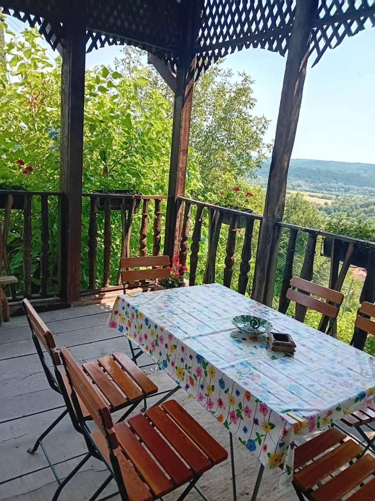 Country House Pivnica Milic Rogljevo Leilighet Eksteriør bilde